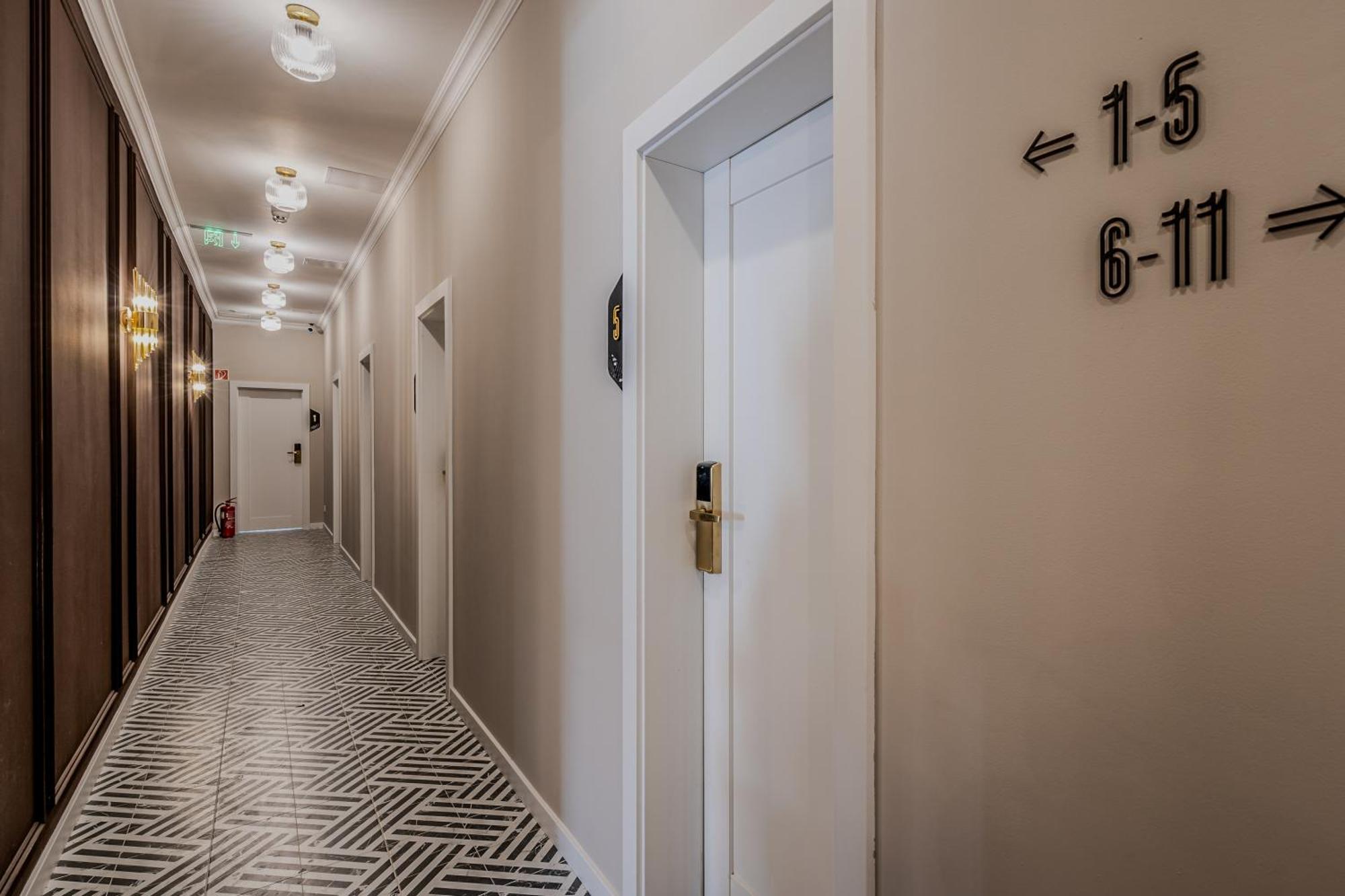 Timeless Boutique Suites By Bqa ブダペスト エクステリア 写真