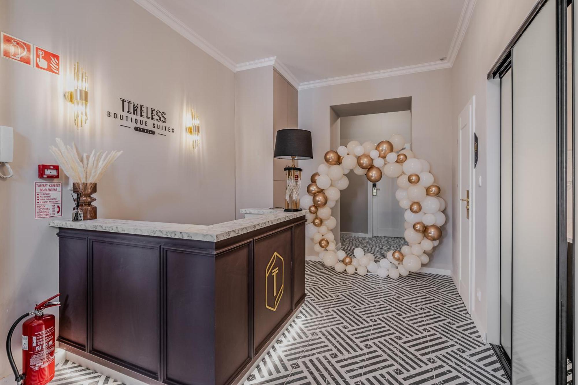 Timeless Boutique Suites By Bqa ブダペスト エクステリア 写真
